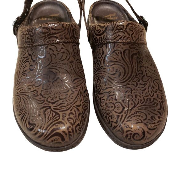 Dankso Clogs Women's 10.5 Floral Embossed Tooled Leather Nurse Brown Shoes - Picture 6 of 12